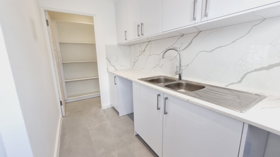 4 Bedroom Property for Sale in Sandown Western Cape